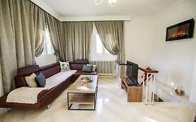 Stefania'S Home